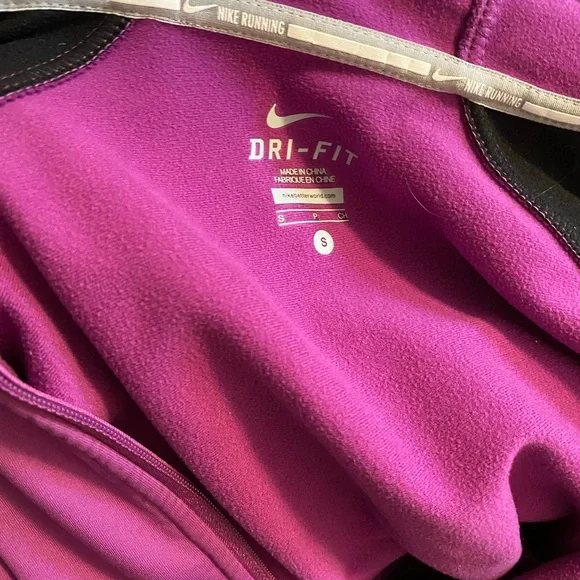 Awesome Nike Running Purple and Black hoodie - Picture 2 of 6